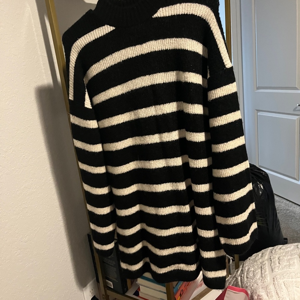 H&M Black and Cream Striped Sweater